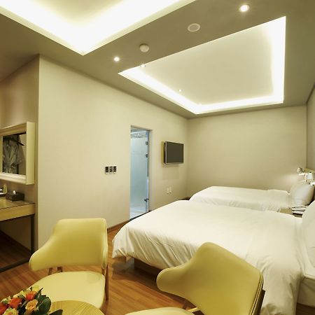 Hotel B Gwangju Metropolitan City Bagian luar foto